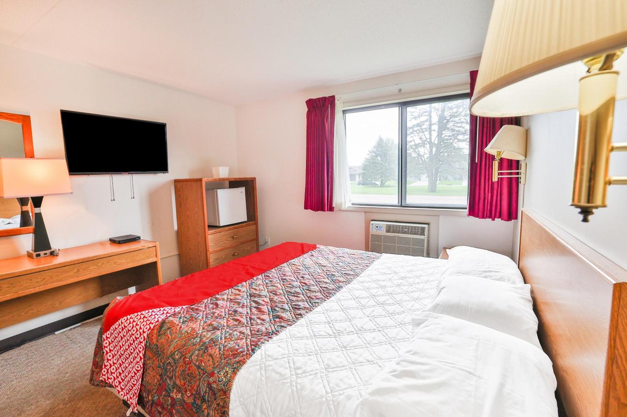 Oyo Hotel Pipestone Mn, Canterbury Park Eksteriør bilde